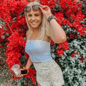 Meet your Posher, Julianna